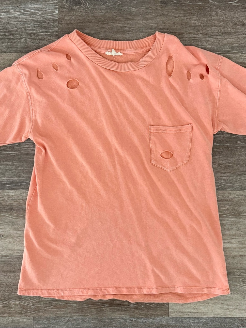 easel Distressed Pocket Tee
